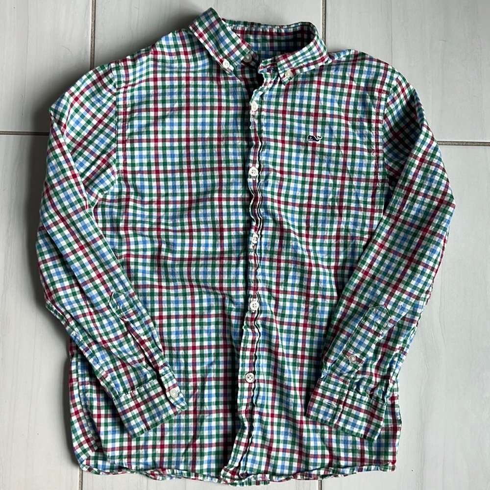 Vineyard vines button up collared shirt